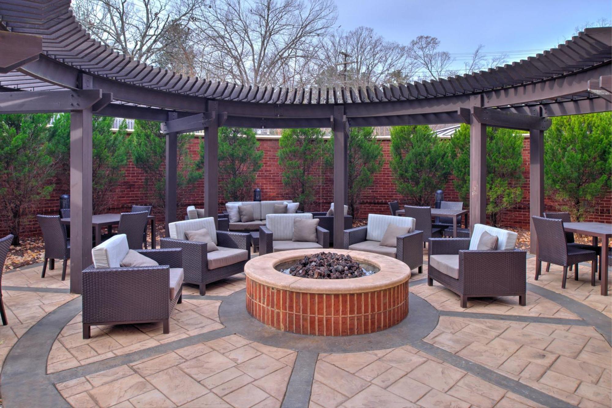 Courtyard Clemson Hotel Exterior photo
