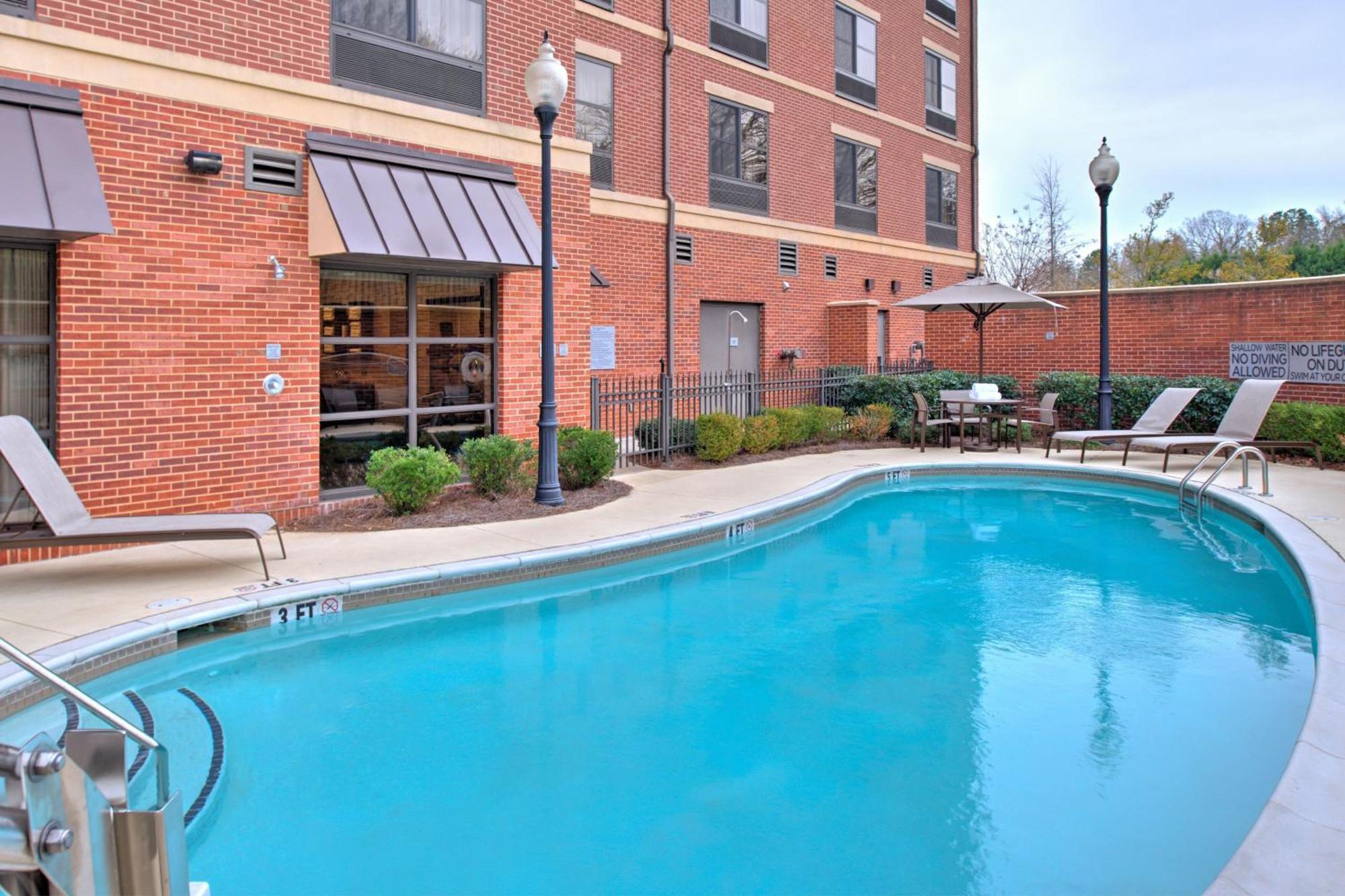 Courtyard Clemson Hotel Exterior photo