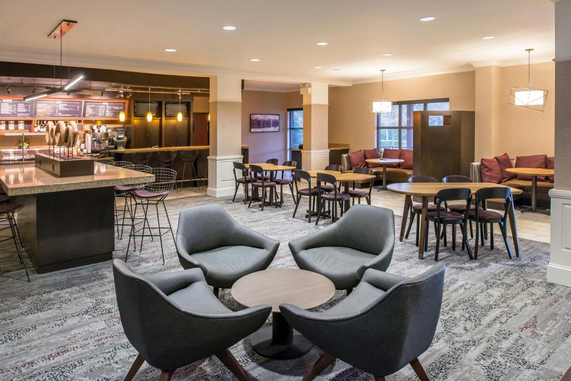 Courtyard Clemson Hotel Exterior photo